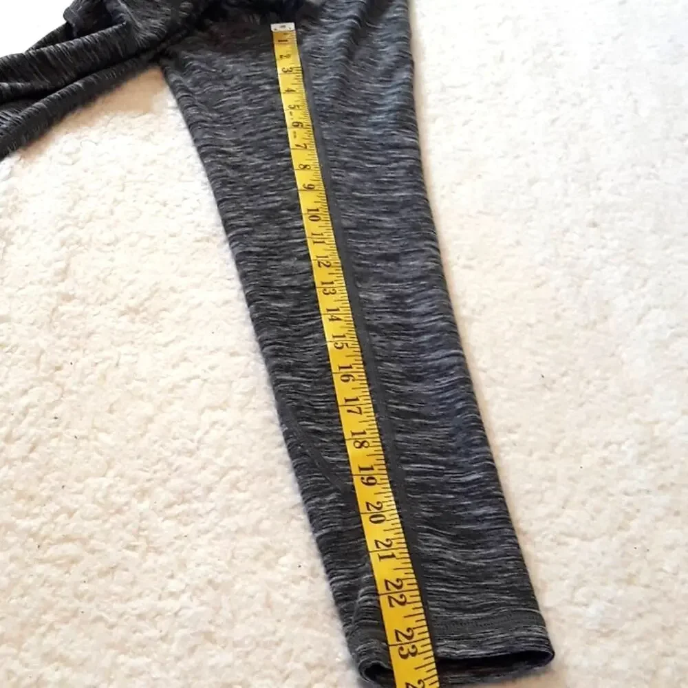 Victoria's Secret Sz S Gray Highrise Cropped Pockets Logo Spell out Leggings